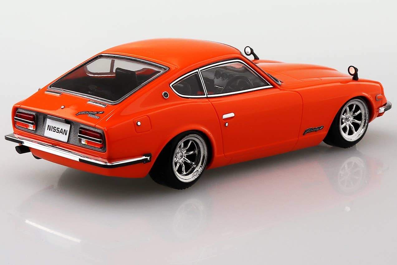 Aoshima 1/32 Nissan S30 Fairlady Z Custom Wheel Orange